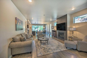 Luxe Colorado Springs Home Fireplace, Grill!